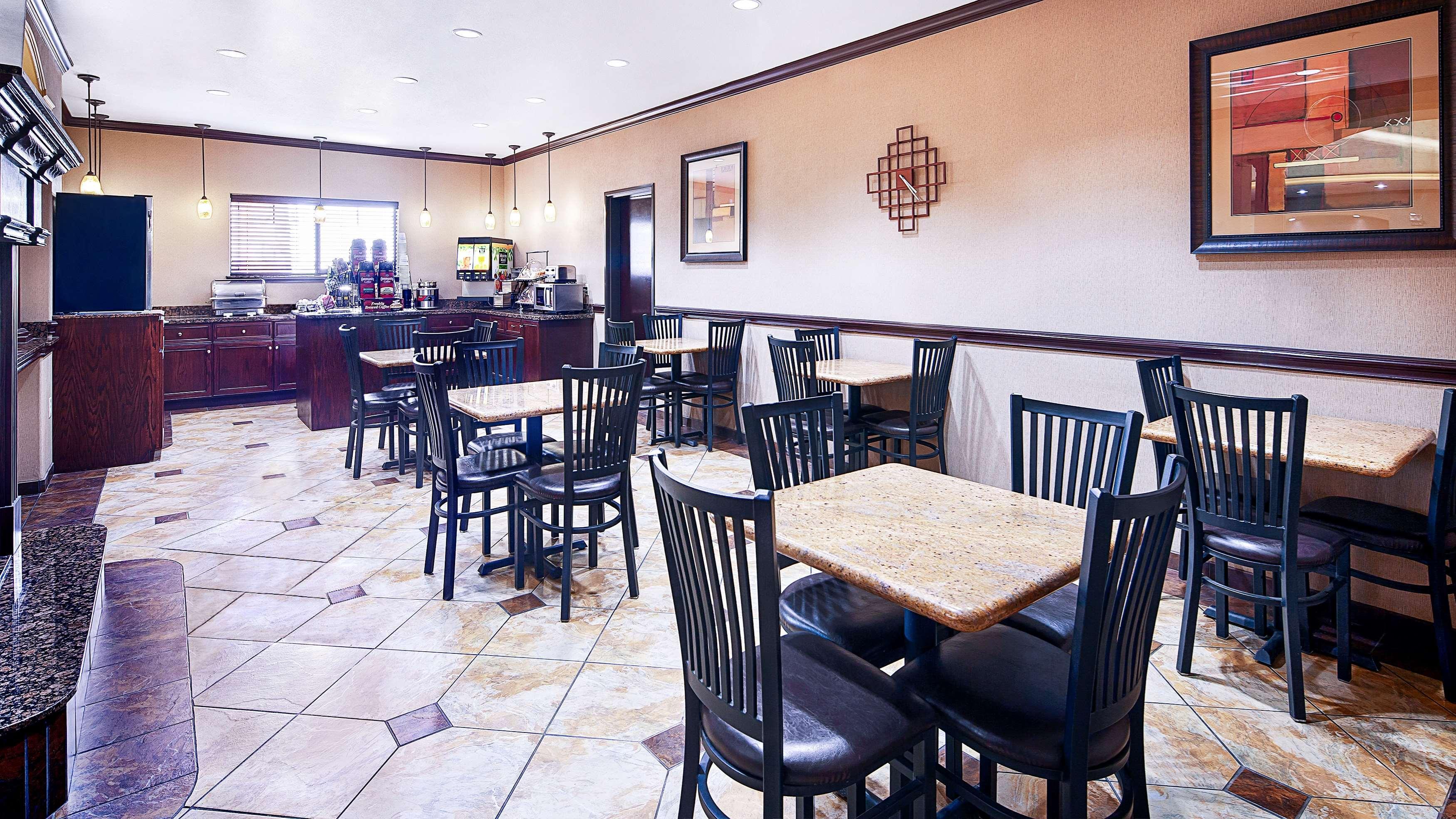 Best Western Plus Royal Mountain Inn & Suites Athens Exterior foto